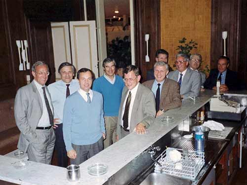 4-104a.jpg